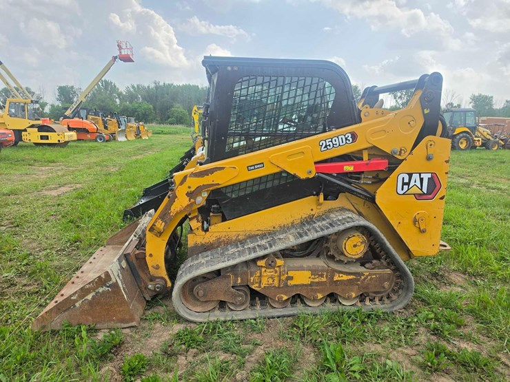 2020-caterpillar-259d3-image-1