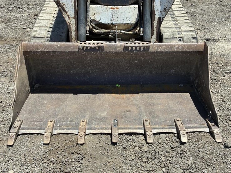 2013-bobcat-t590-image-7
