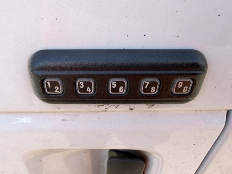 2013-ford-e350-image-29