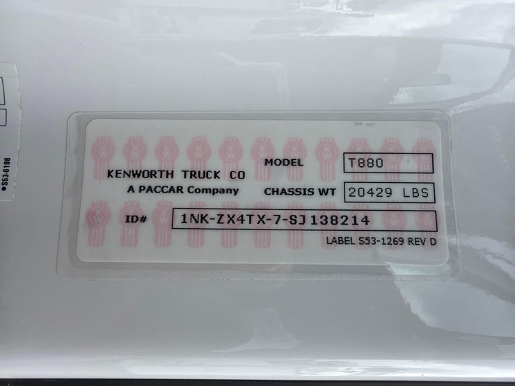 2025-kenworth-t880-image-28