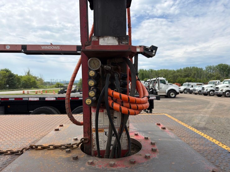 2016-kenworth-t880-image-6