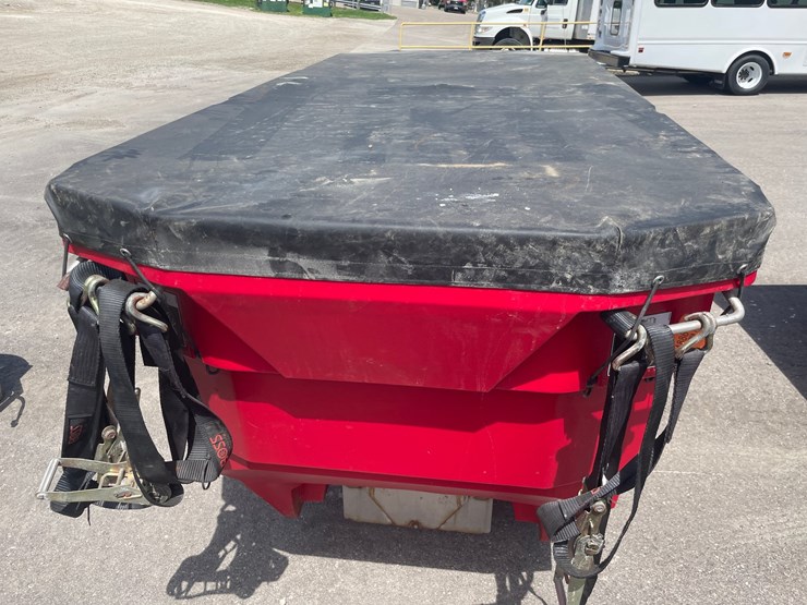 #4886-•-boss-vbx+-9000-poly-salt-spreader-image-7