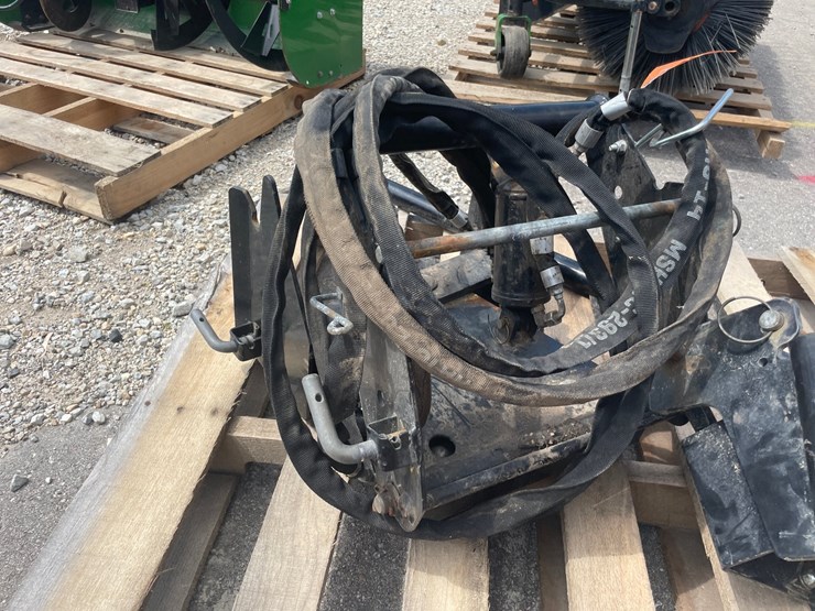 john-deere-1025r-image-4