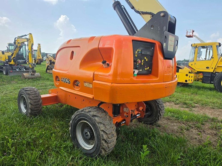 jlg-400s-image-5