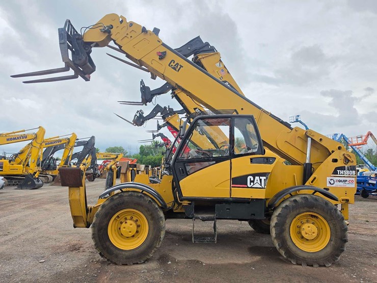 caterpillar-th580b-image-1