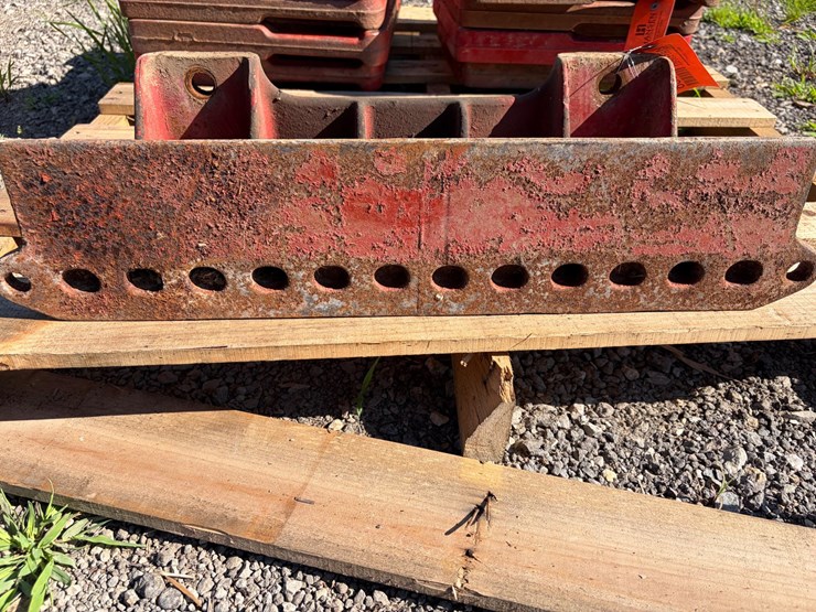 #8351-•-international-tractor-weight-bracket-image-1