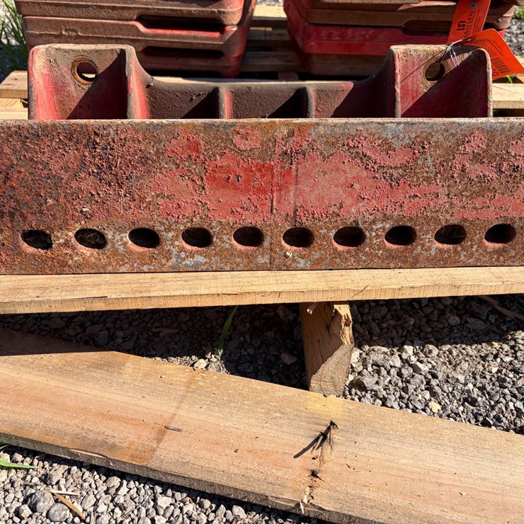 #8351 • International Tractor Weight Bracket