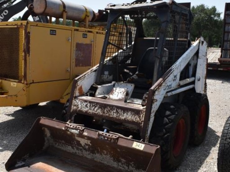 bobcat-743b-image-1