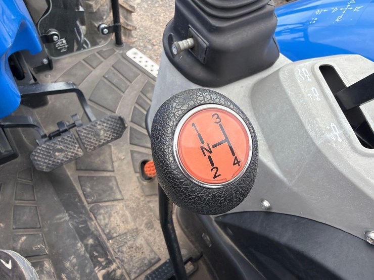 new-holland-workmaster-95-image-19