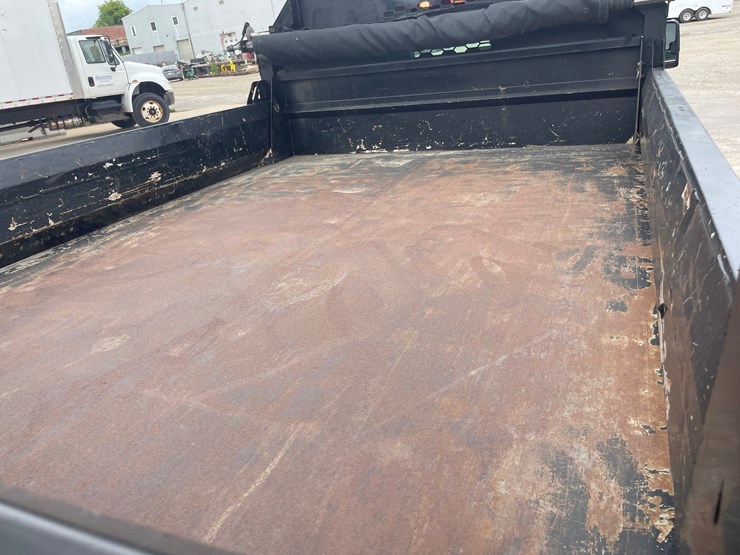 2021-chevrolet-3500-image-24