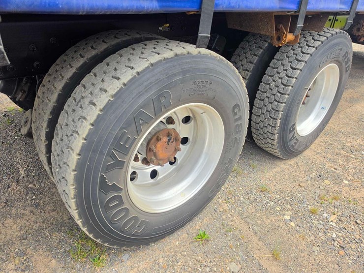 2015-kenworth-t880-image-10
