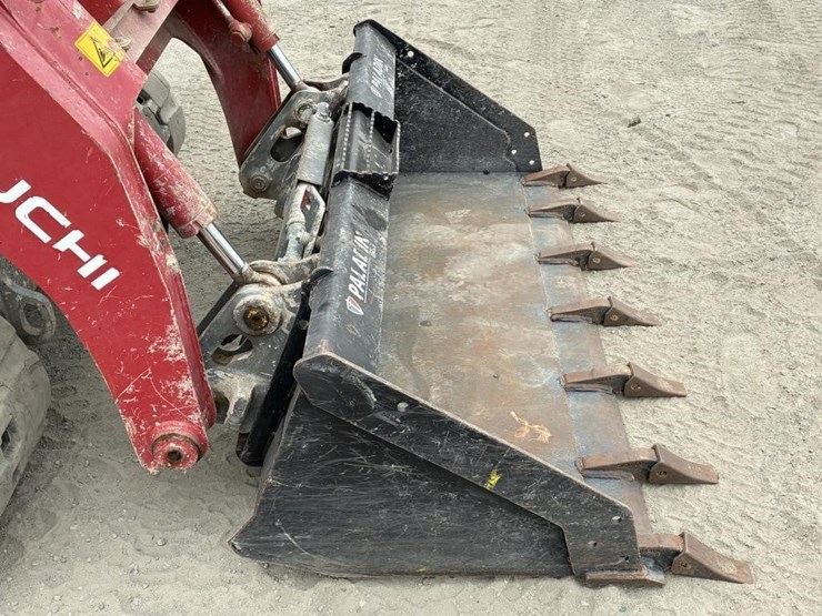 2019-takeuchi-tl10v2-image-6