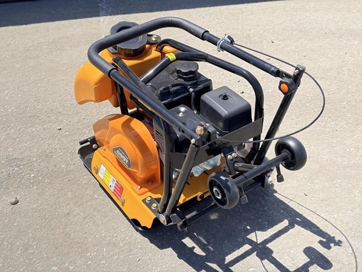 sdlool-sl90-vibratory-plate-compactor-image-4