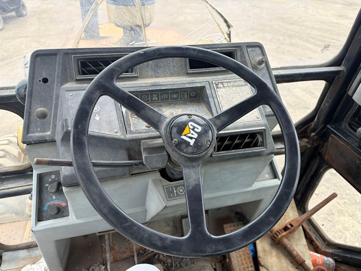 caterpillar-416b-image-20