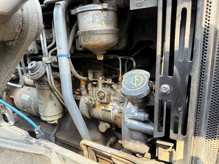 ford-7740-image-12
