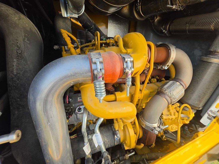 2026-deere-544p-image-9