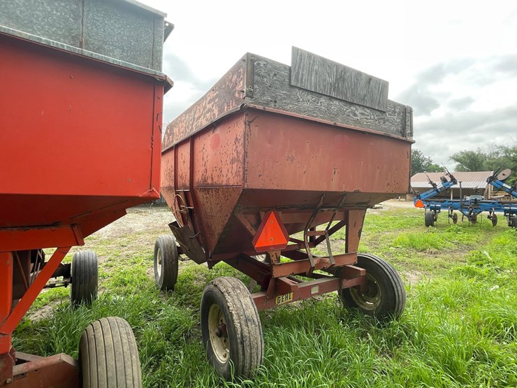 #8315-•-knowles-g900-feed-wagon-gravity-box-image-7
