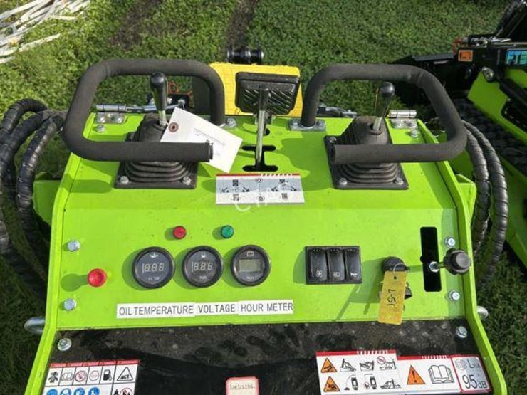 #51-•-mini-skid-steer-loader---ft36c---gas-image-7