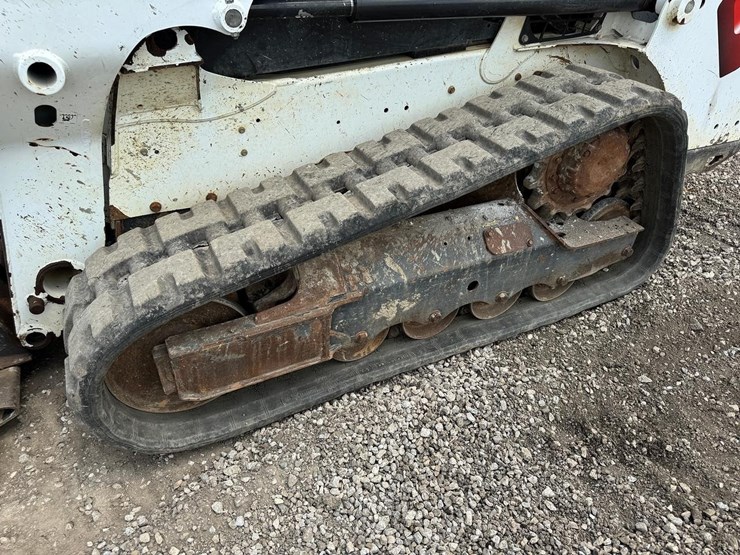 2022-bobcat-t550-image-13