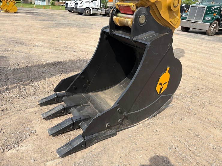 caterpillar-320-image-18
