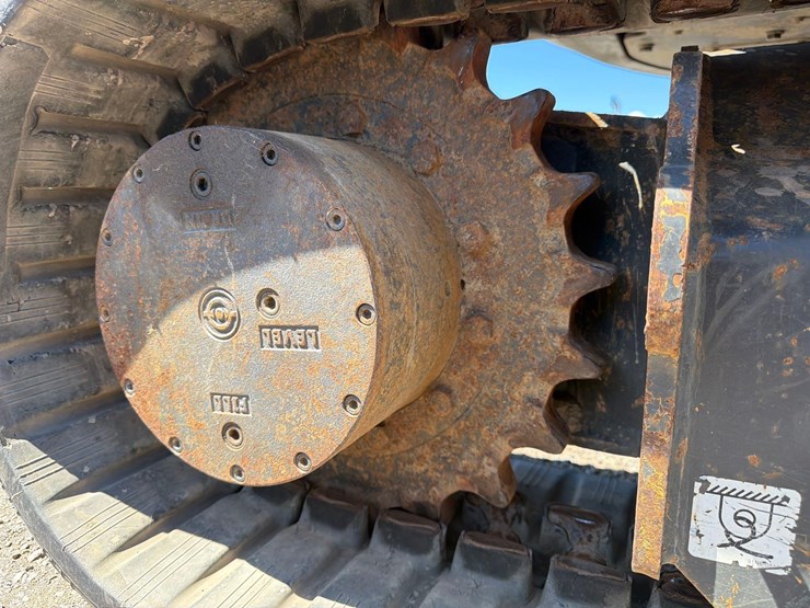 2019-new-holland-e60c-image-12
