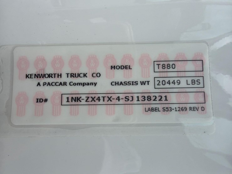 2025-kenworth-t880-image-29