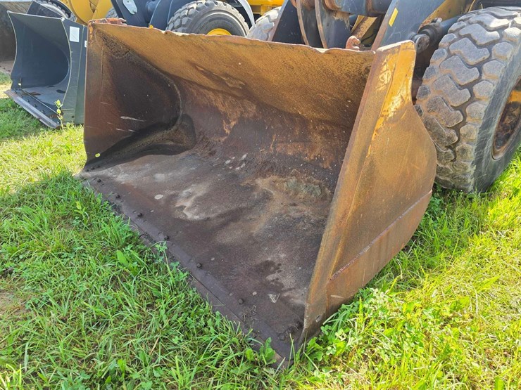 deere-624k-image-15