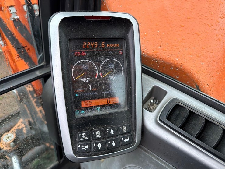 2019-doosan-dx85r-3-image-28