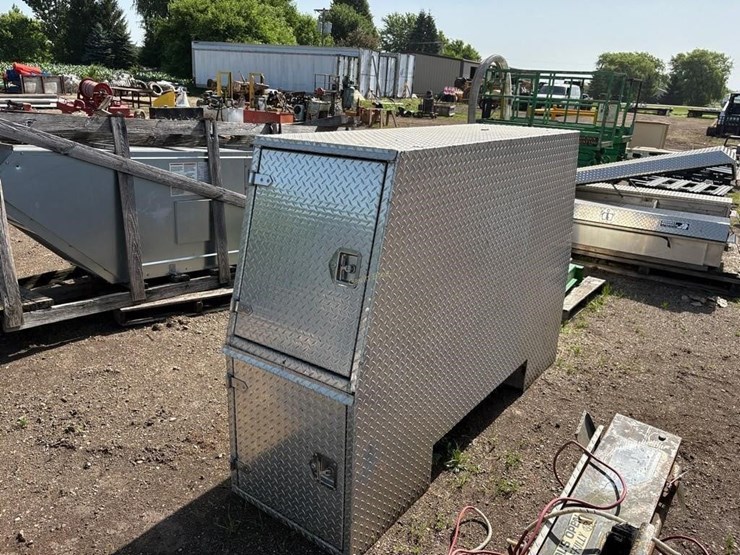 aluminum-truck-toolbox-image-4