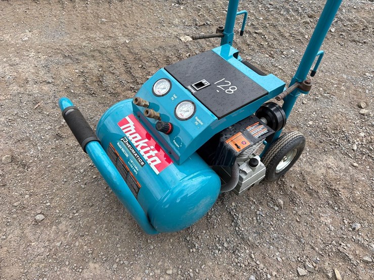 new-makita-3-hp-air-compressor---mac5200--1-yr-factory-warranty-new-support-equipment-image-2