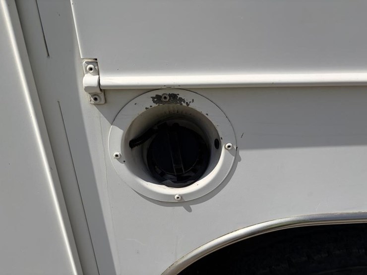 2008-chevrolet-2500-image-6