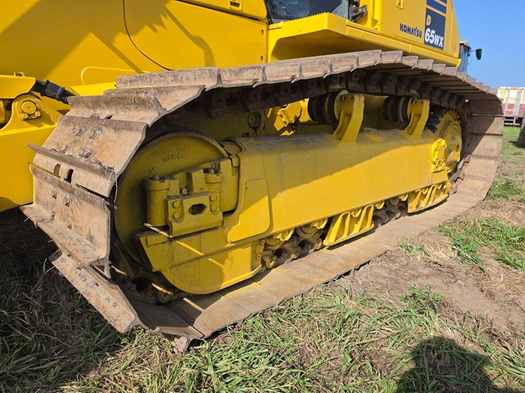 komatsu-d65-image-9
