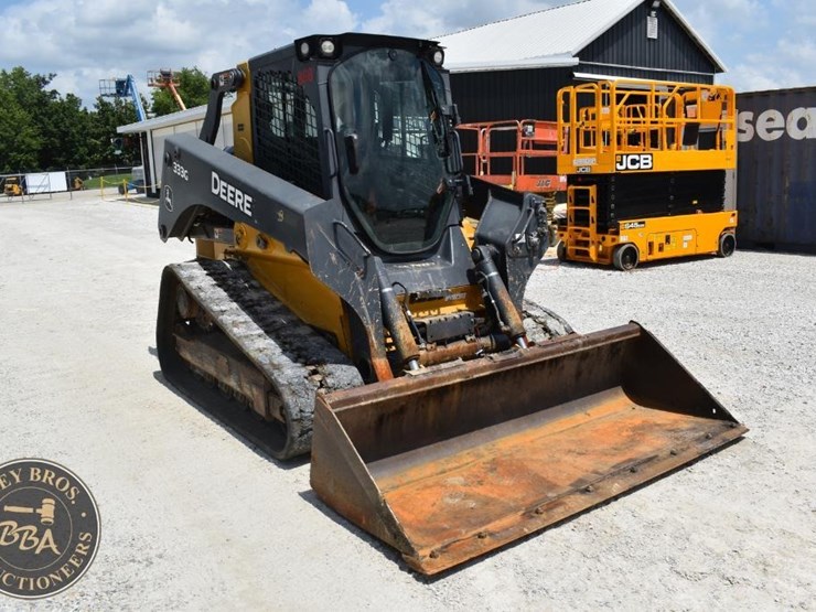2017-deere-333g-image-19