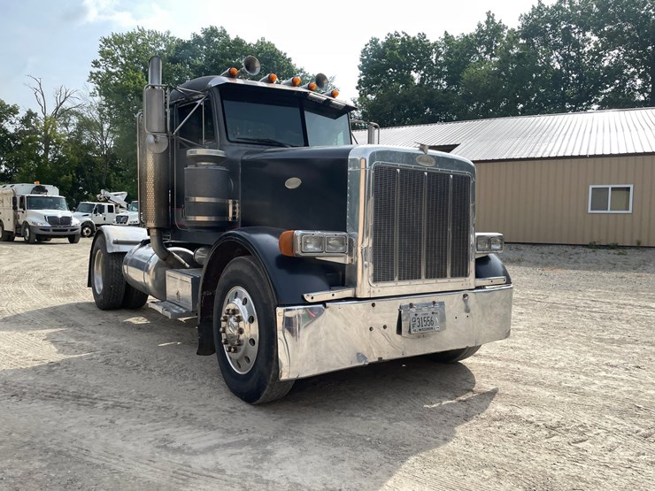 peterbilt-379-image-3
