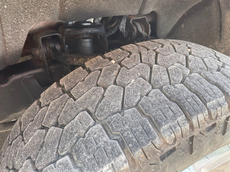 2019-chevrolet-2500-image-16