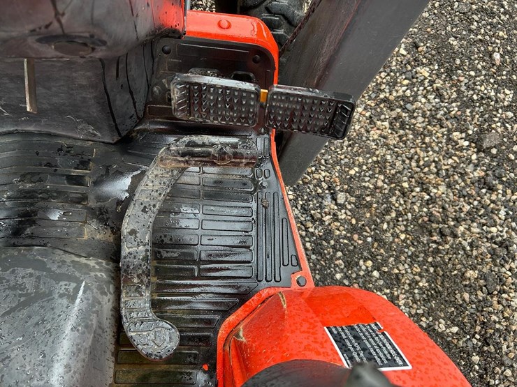 kubota-b26-image-23