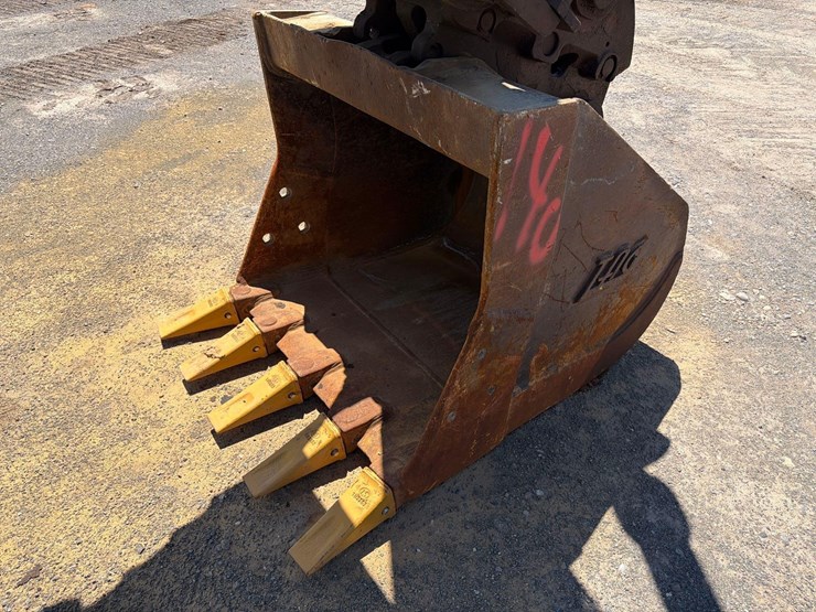 2019-deere-135g-image-17
