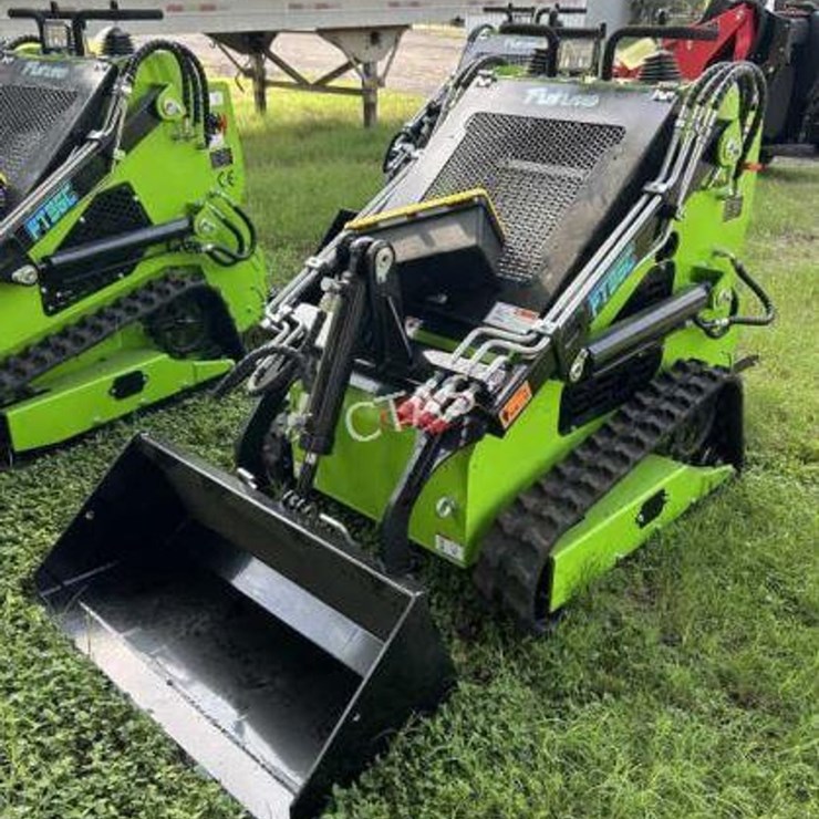 #51 • Mini Skid Steer Loader - FT36C - Gas