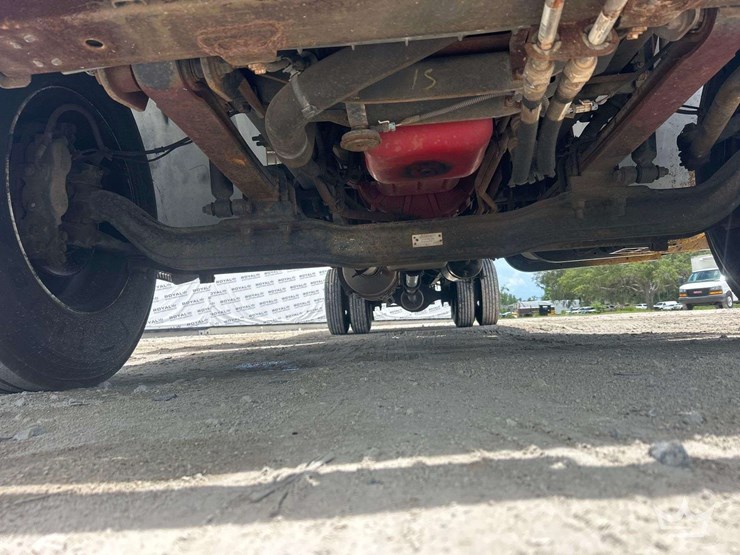 2018-international-durastar-4300-image-28