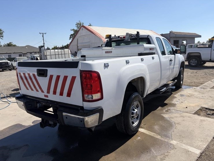2012-gmc-sierra-2500-image-3
