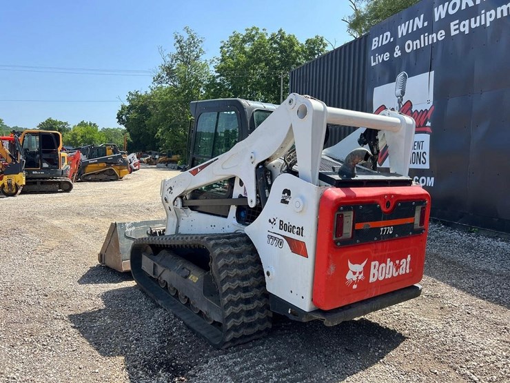 2023-bobcat-t770-image-4