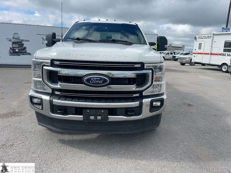 2021-ford-f250-image-2