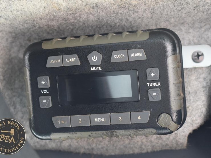 2017-deere-333g-image-45