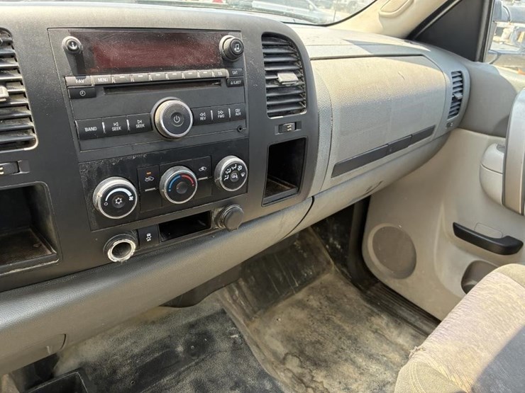2012-gmc-sierra-2500-image-22