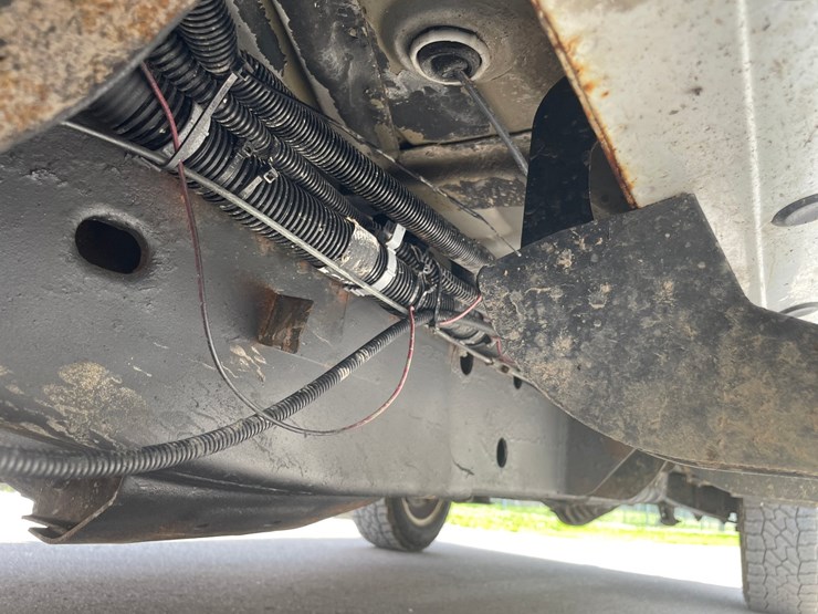 2019-chevrolet-2500-image-31