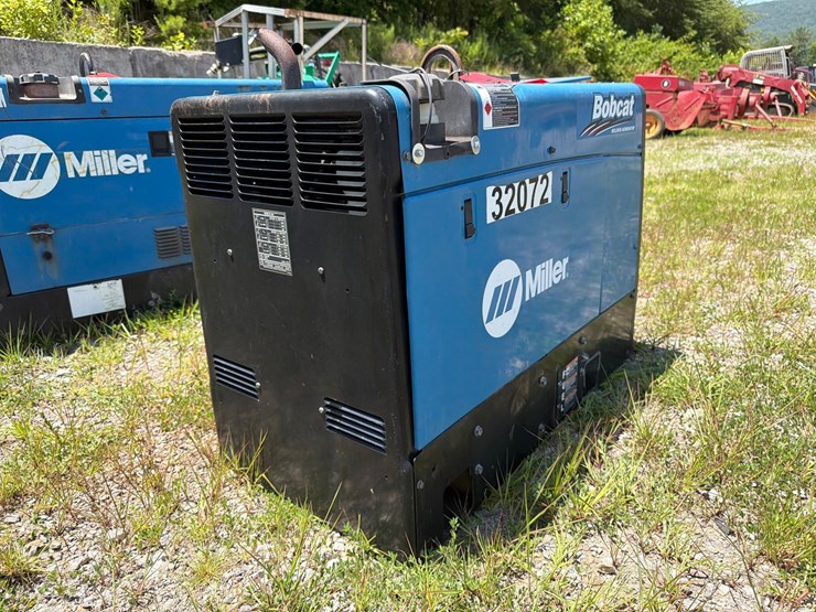 #4043-•-miller-bobcat-250-ac/dc-welder-11,000-watt-generator-image-5