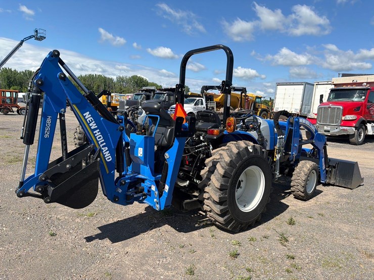 new-holland-workmaster-35-image-4