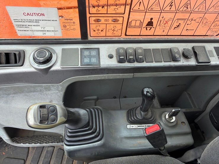 2019-doosan-dx85r-3-image-27