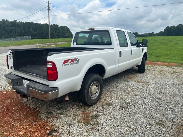 2010-ford-f250-image-3