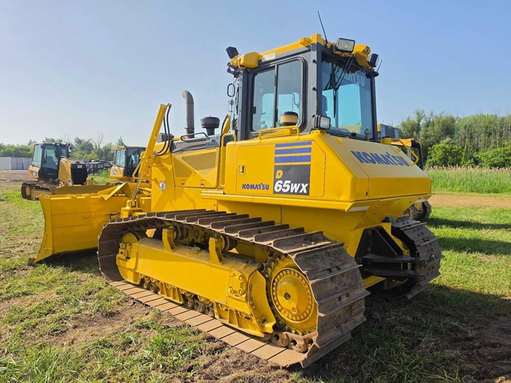 komatsu-d65-image-7